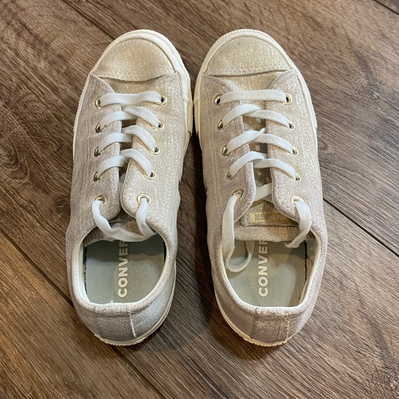 Converse Chuck Taylor All Star Egret Gold Metallic Low Rise - Size Youth 2 - Picture 3 of 7